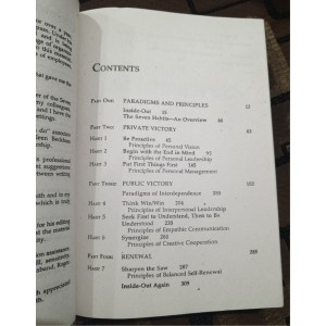 The 7 Seven Habits of Highly Effective People: Powerful Lessons in Personal Change by Stephen R. Covey